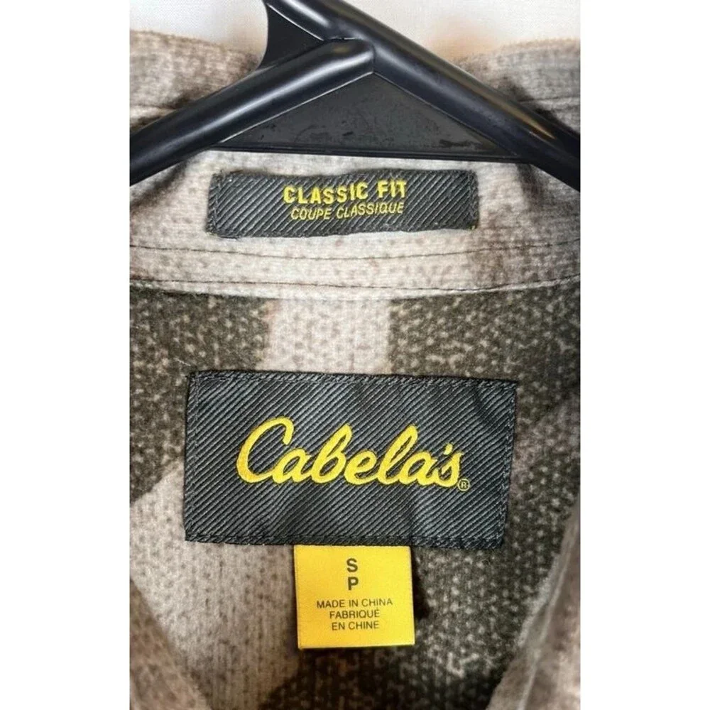 Cabelas Bass Pro Outfitter Camo L/S Microtex Button Shirt Men's Size Small